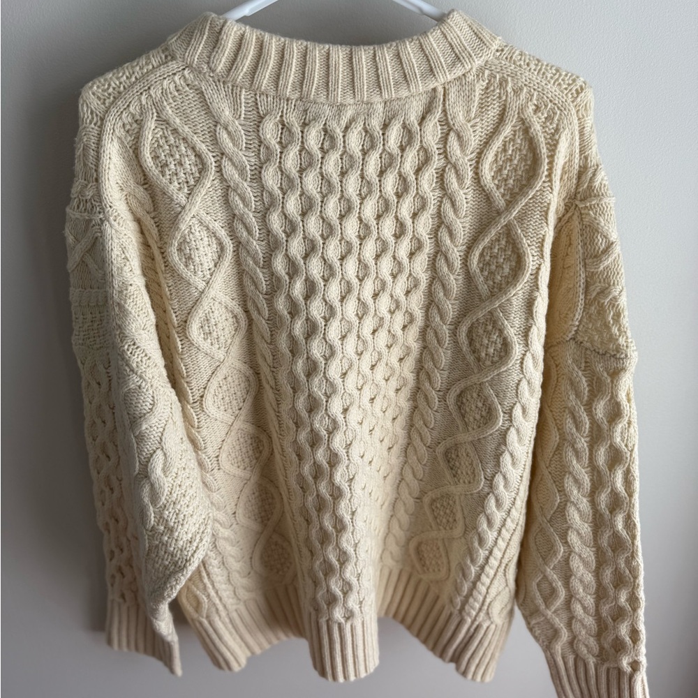 J. Crew Cable-knit Chunky Sweater - Cream - Size L/XL - NWT - Picture 2 of 9